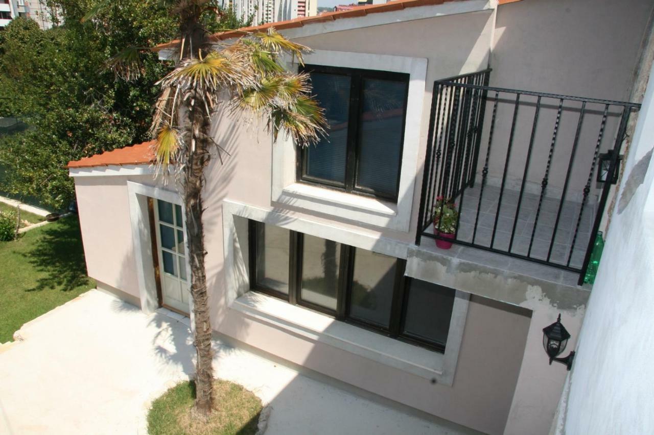 Apartments Sena Pula Exterior photo